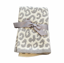 Load image into Gallery viewer, Leopard Cozy Blanket
